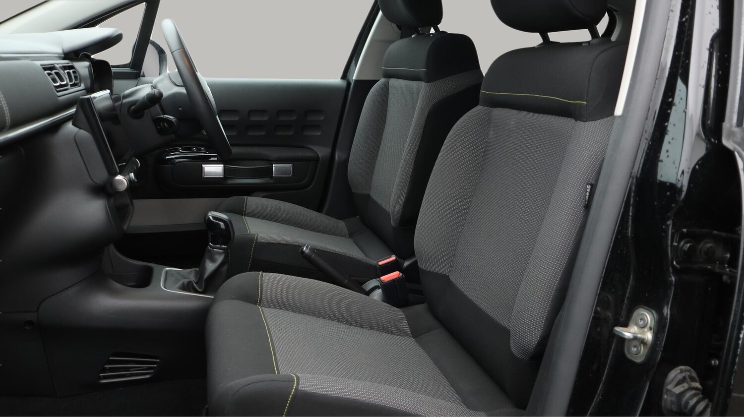 Used Citroen C3 2023 for sale - 76657621: Photo 15