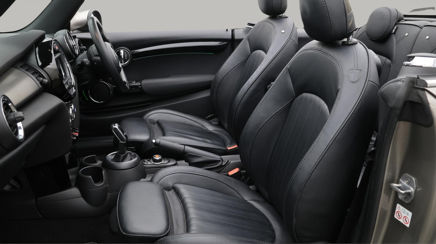Used MINI Convertible 2019 for sale - 76200174: Photo 15