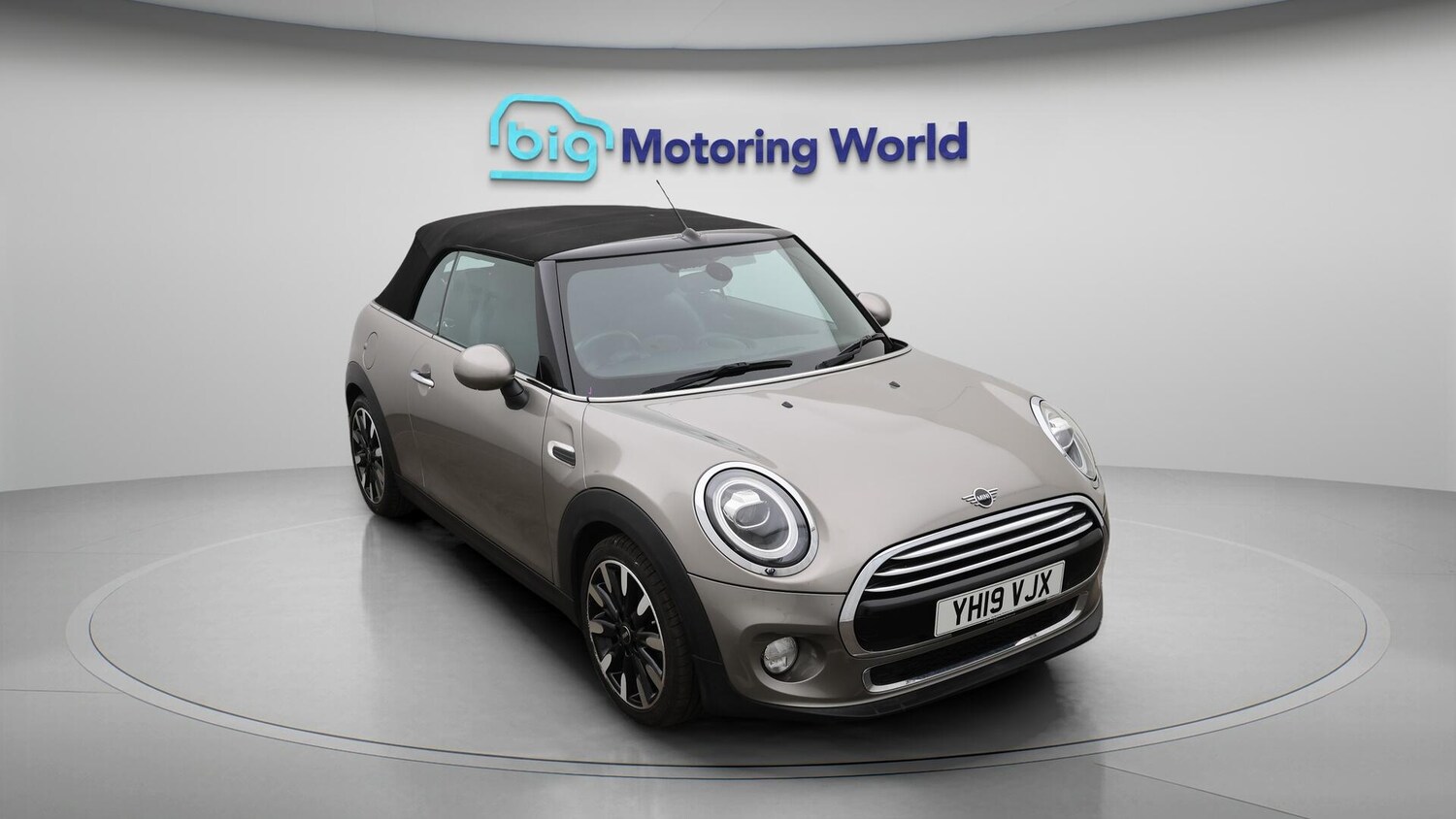 Used MINI Convertible 2019 for sale - 76200174: Photo 21