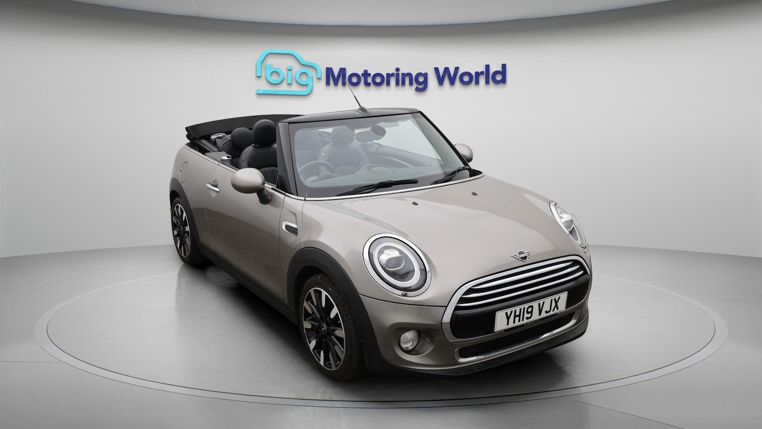 Used MINI Convertible 2019 for sale - 76200174: Photo 22