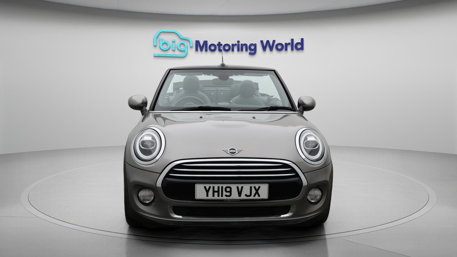 Used MINI Convertible 2019 for sale - 76200174: Photo 3