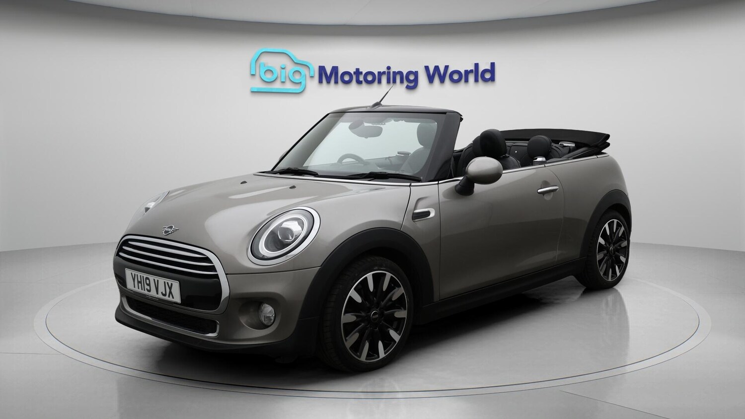 Used MINI Convertible 2019 for sale - 76200174: Photo 4