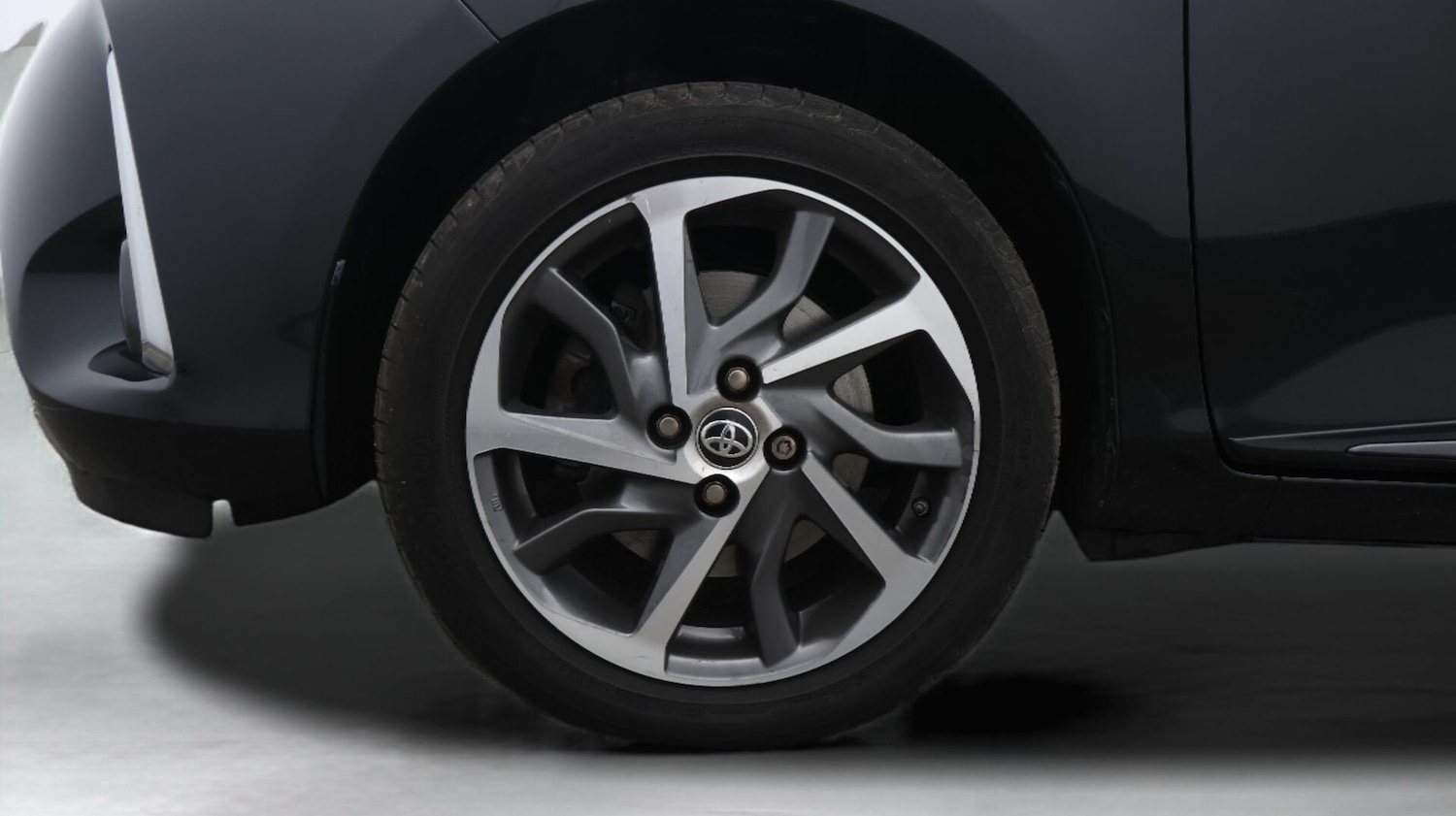 Used Toyota Yaris 2020 for sale - 76388620: Photo 19