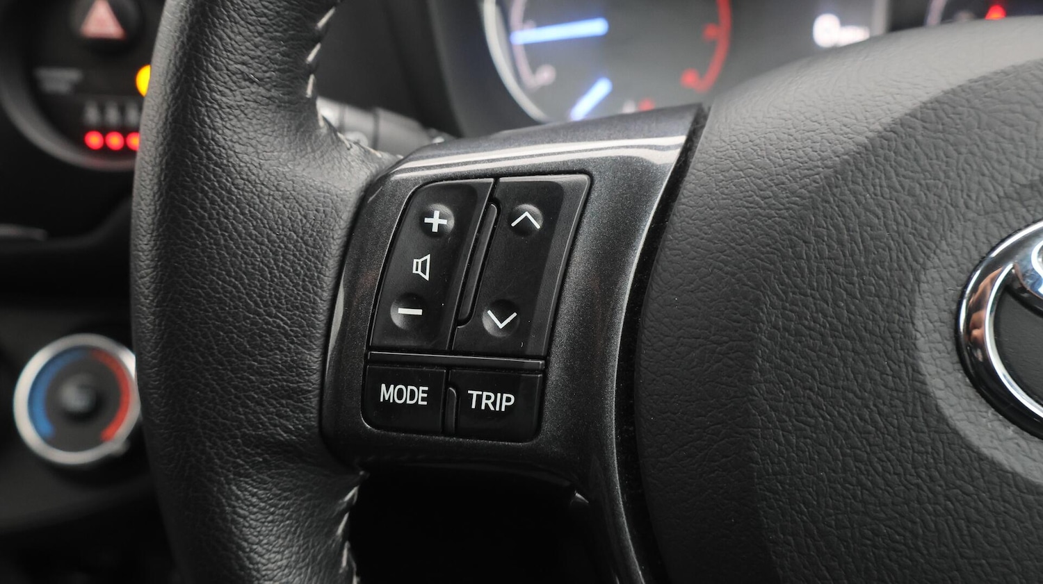 Used Toyota Yaris 2020 for sale - 76388620: Photo 24