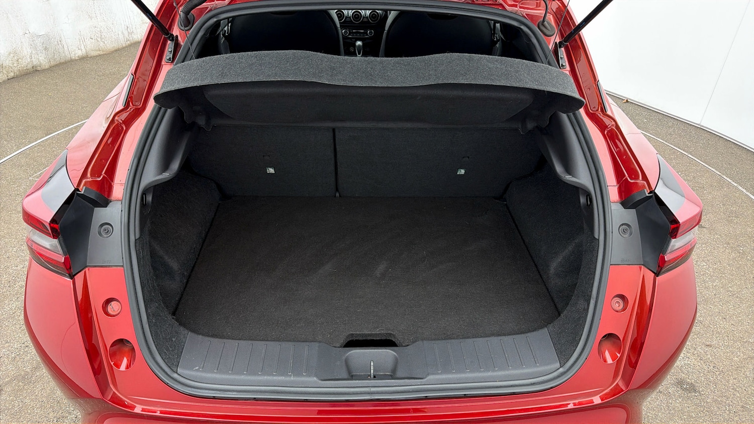 Used Nissan Juke 2023 for sale - 78108937: Photo 16