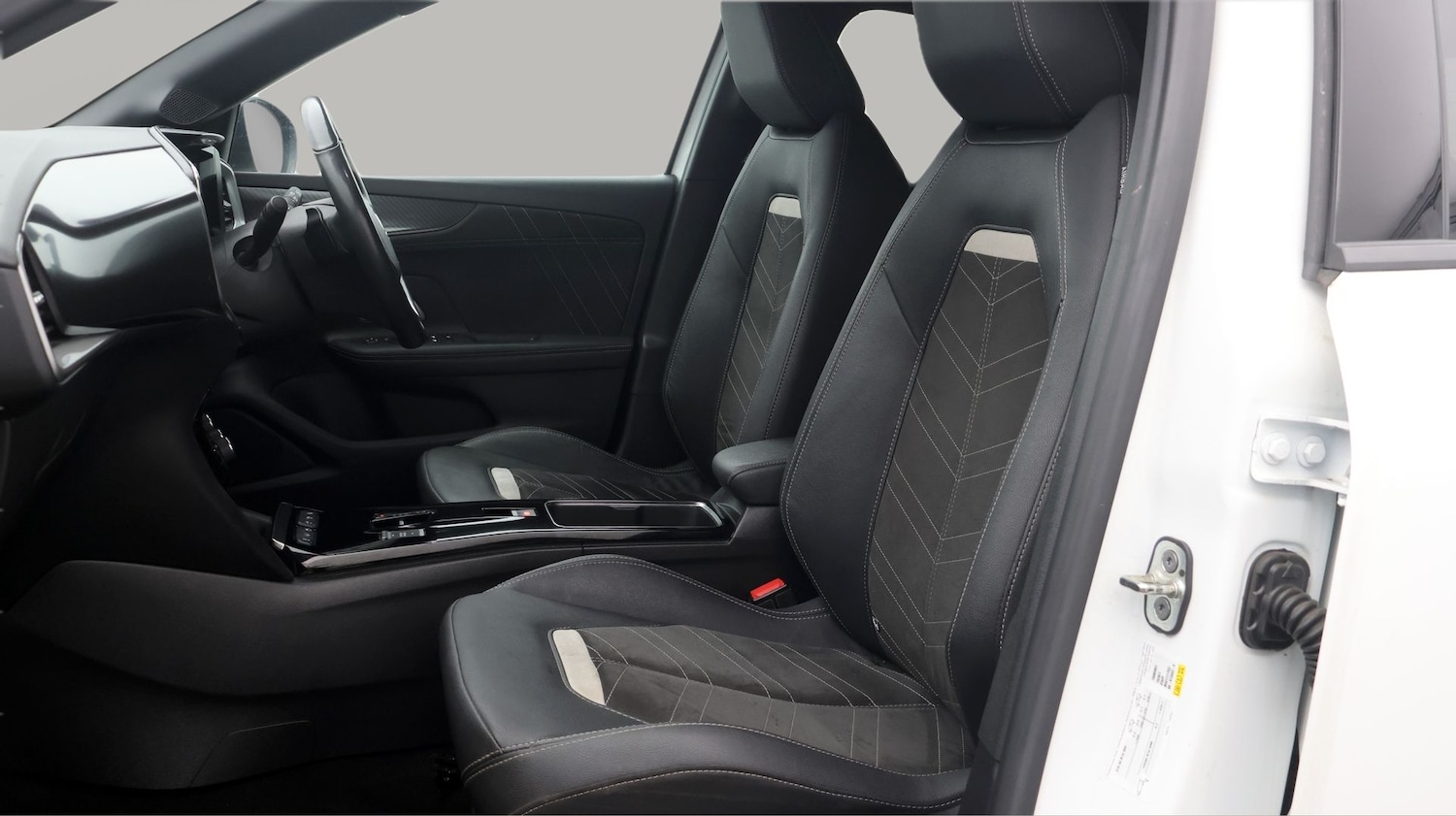 Used Vauxhall Mokka 2023 for sale - 77629193: Photo 14