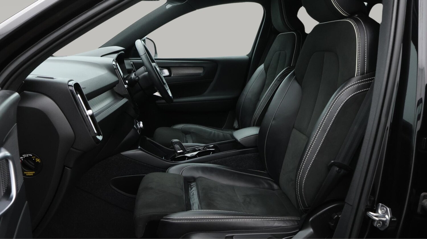 Used Volvo XC40 2021 for sale - 76473354: Photo 15