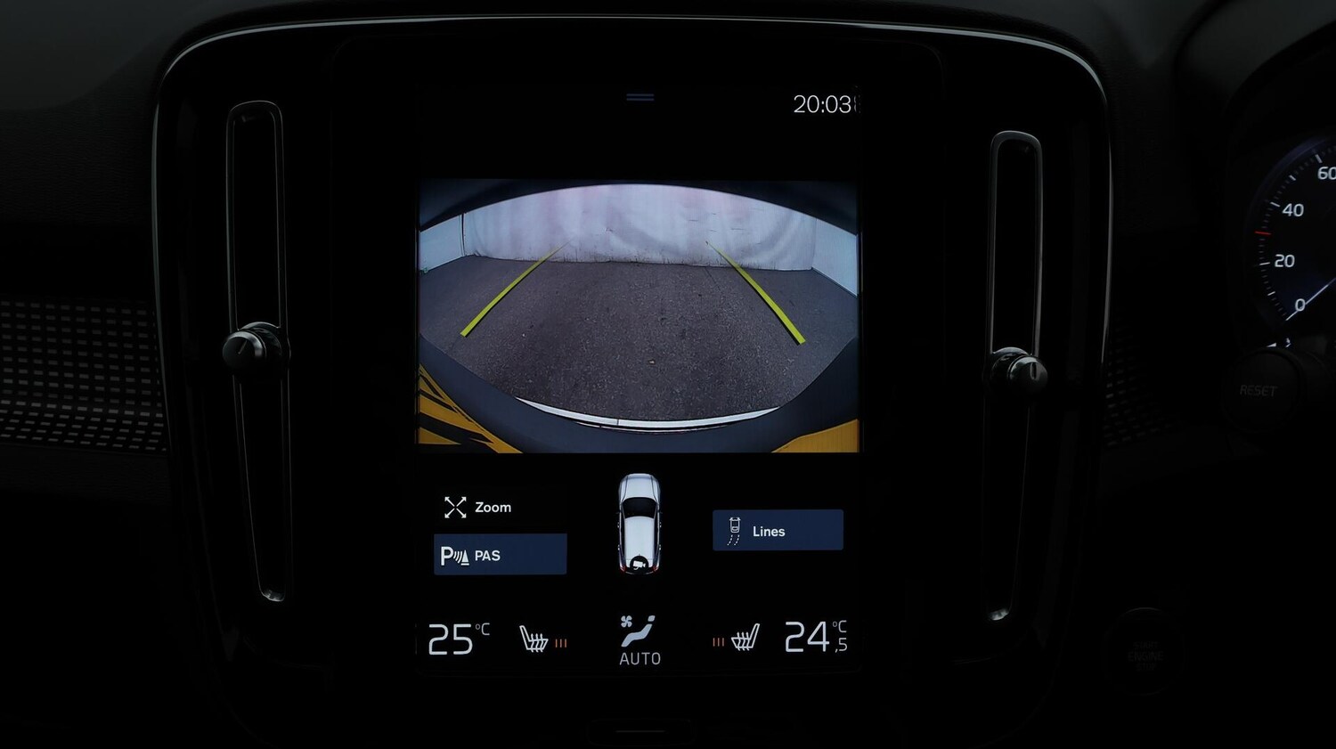 Used Volvo XC40 2021 for sale - 76473354: Photo 24