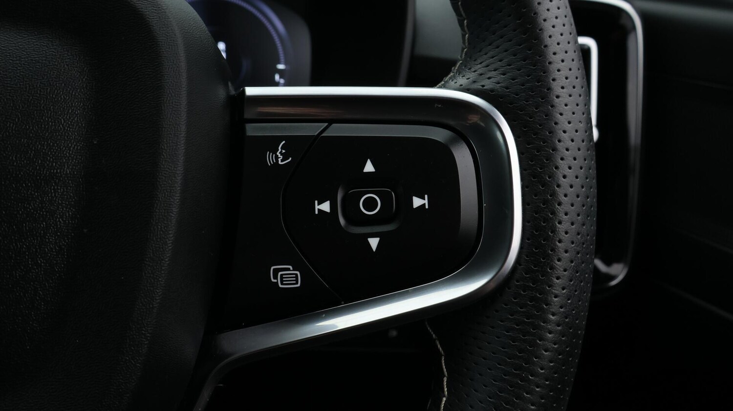 Used Volvo XC40 2021 for sale - 76473354: Photo 26