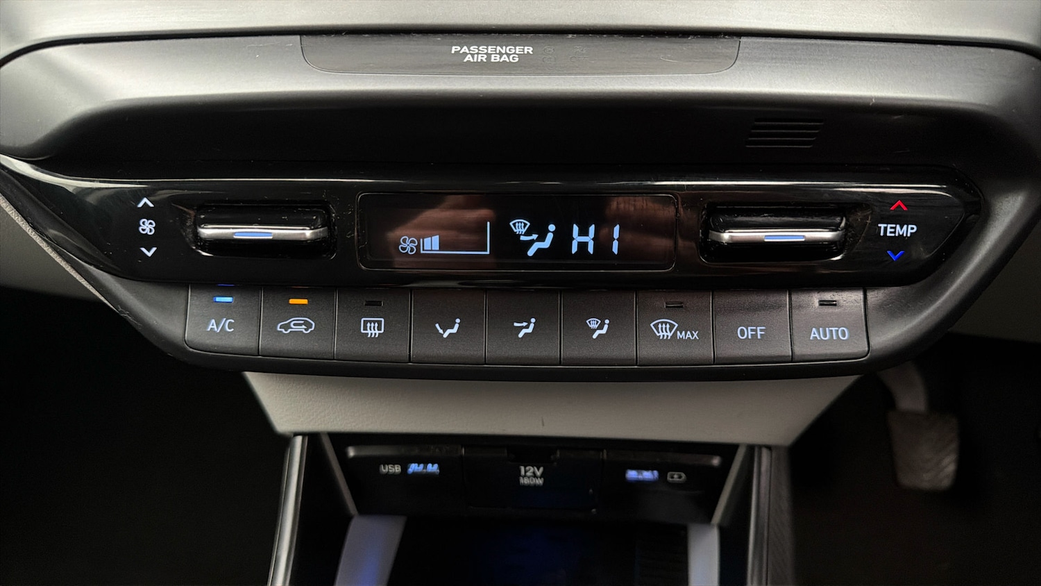 Used Hyundai i20 2023 for sale - 78027321: Photo 11