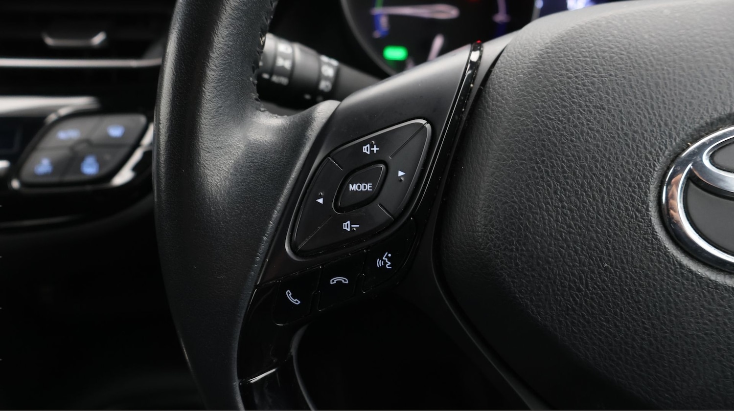 Used Toyota C-HR 2022 for sale - 77225261: Photo 24