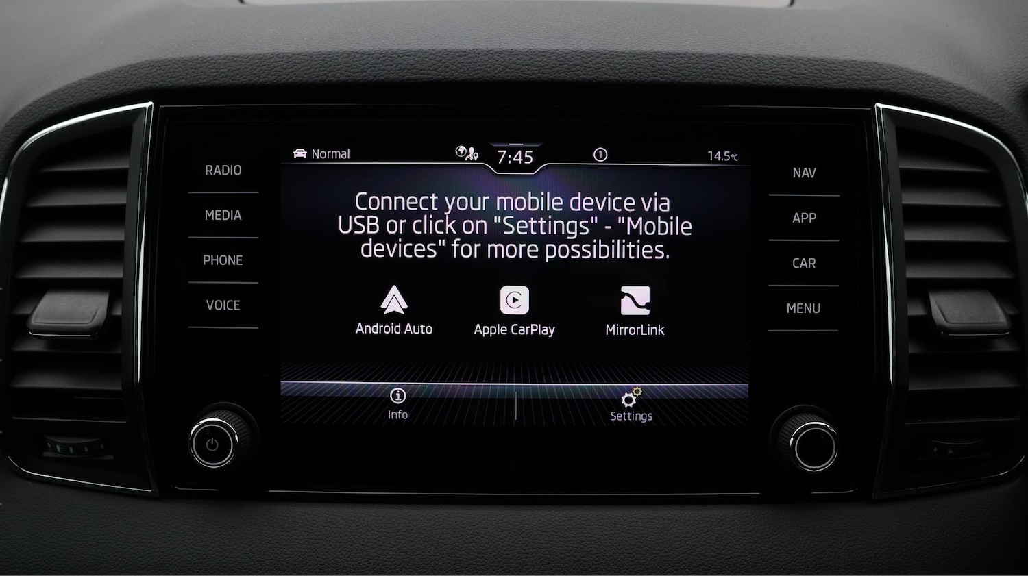 Used Skoda Karoq 2022 for sale - 77201109: Photo 21