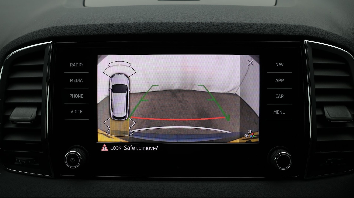 Used Skoda Karoq 2022 for sale - 77201109: Photo 24