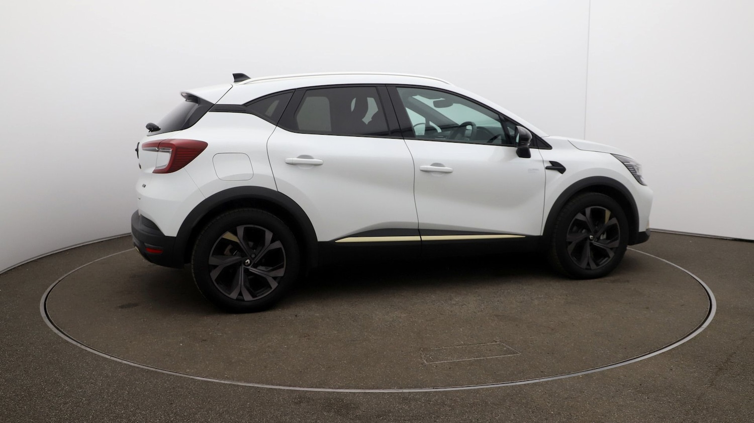 Used Renault Captur for sale - 76810786: Photo 43