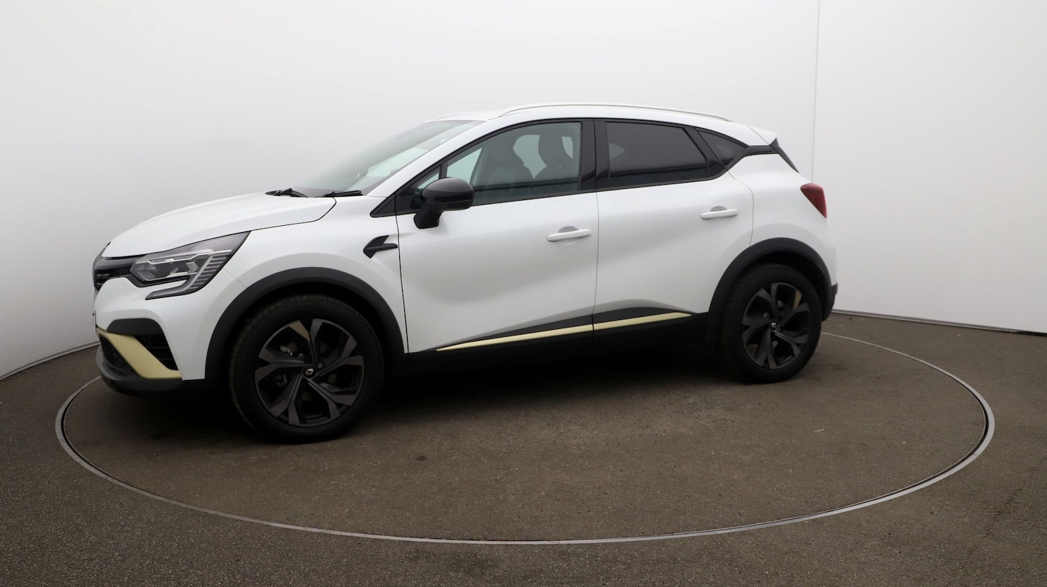 Used Renault Captur for sale - 76810786: Photo 59