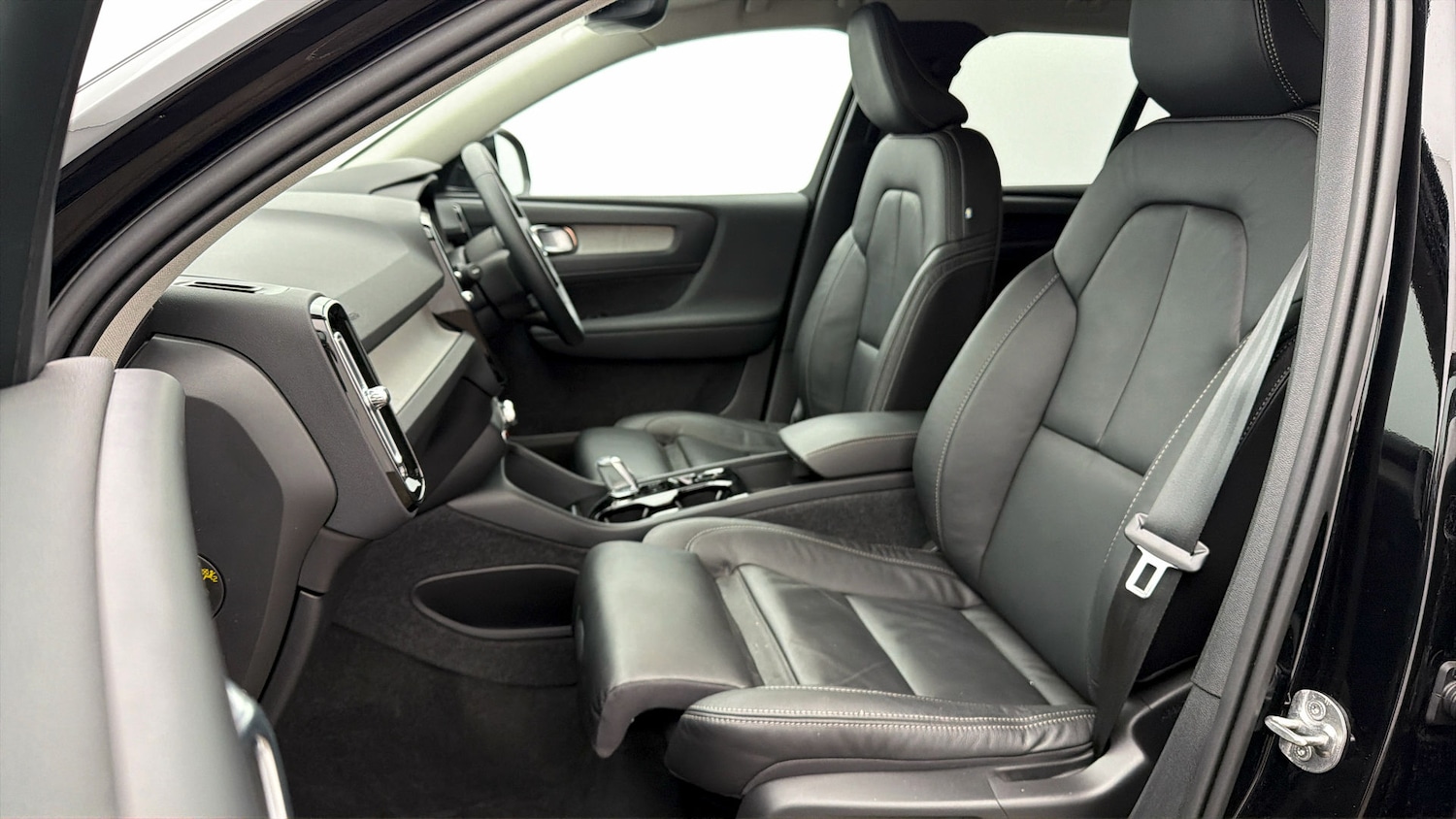 Used Volvo XC40 for sale - 78108940: Photo 13