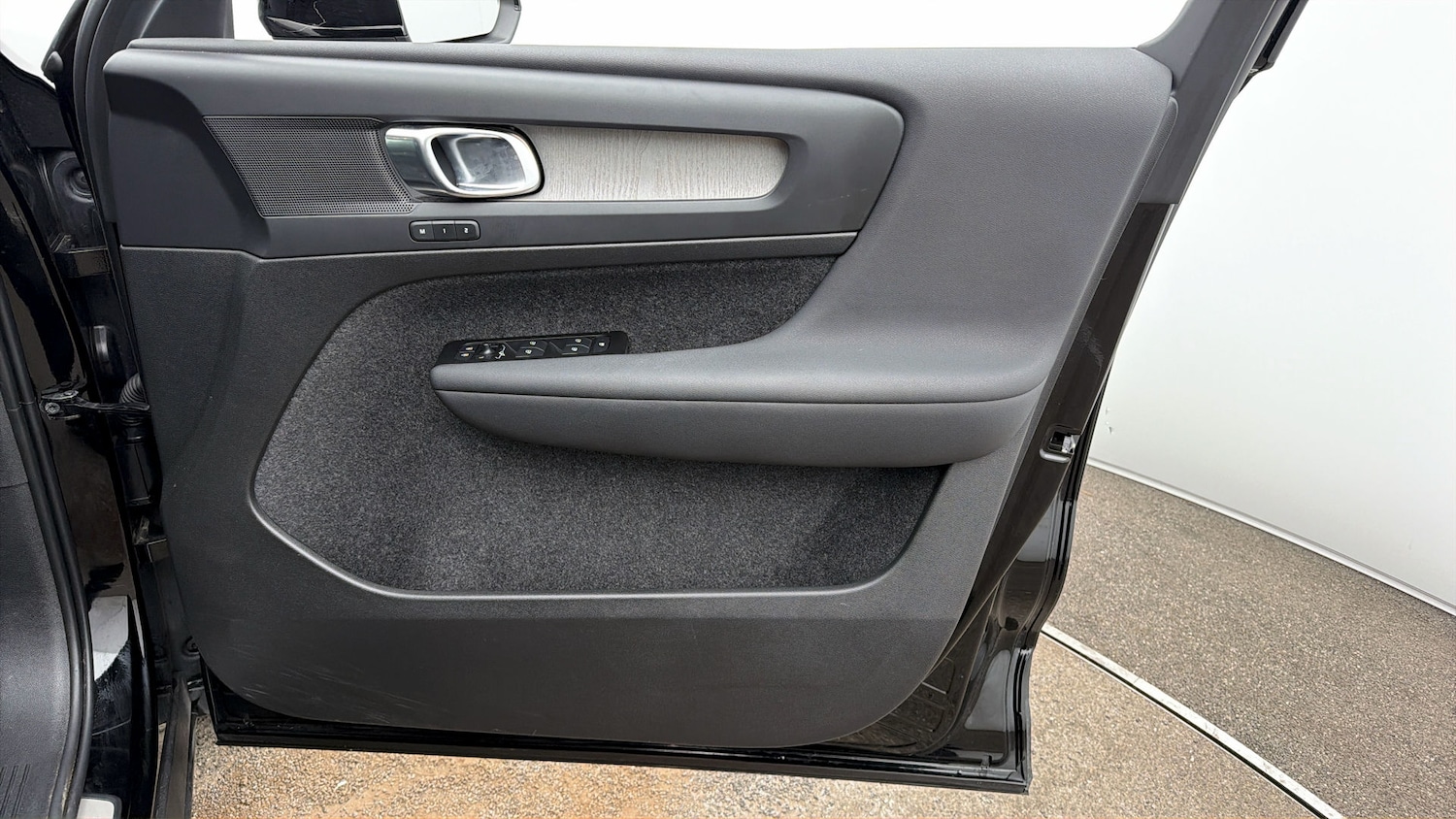 Used Volvo XC40 for sale - 78108940: Photo 14