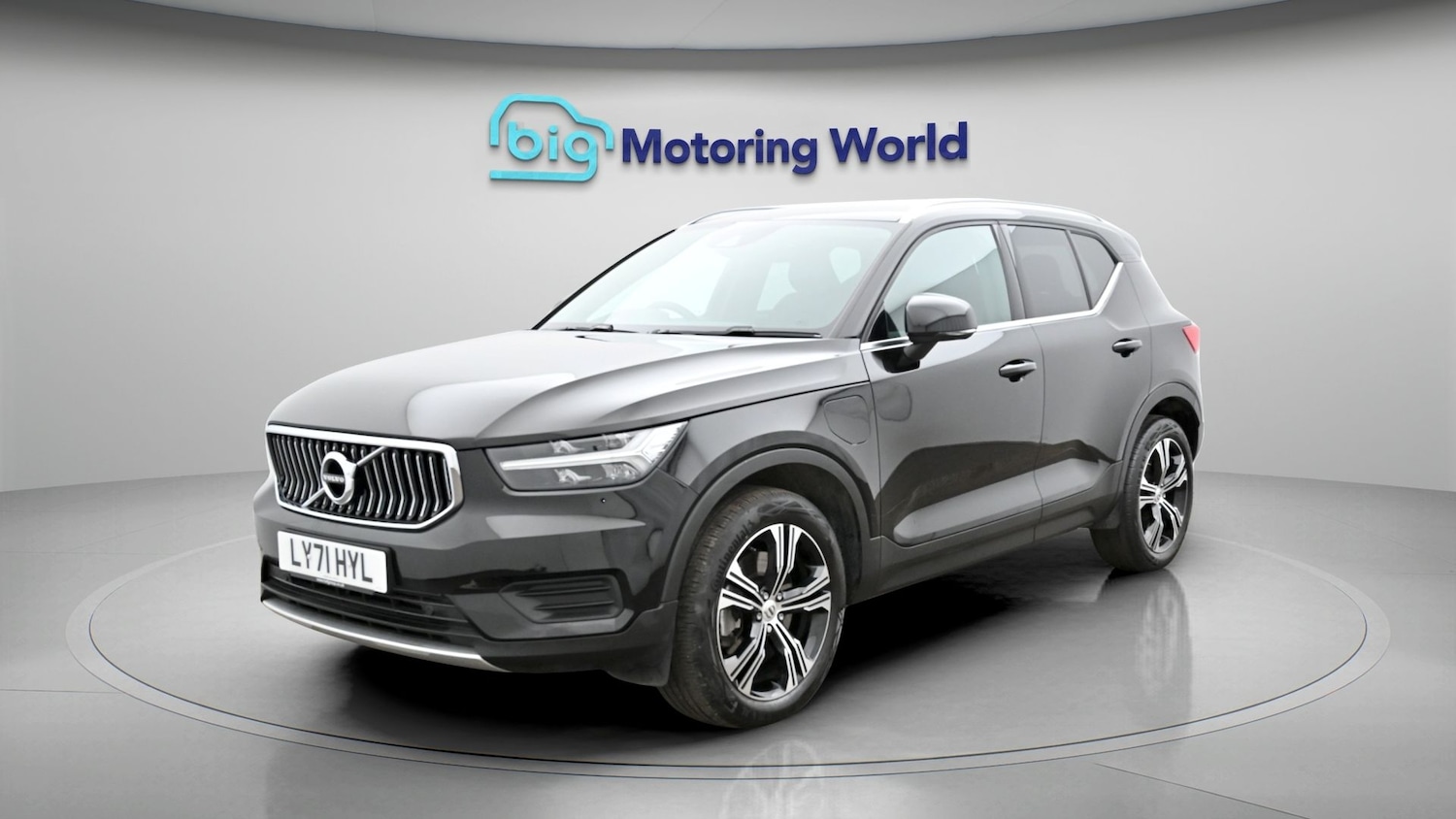 Used Volvo XC40 for sale - 78108940: Photo 3