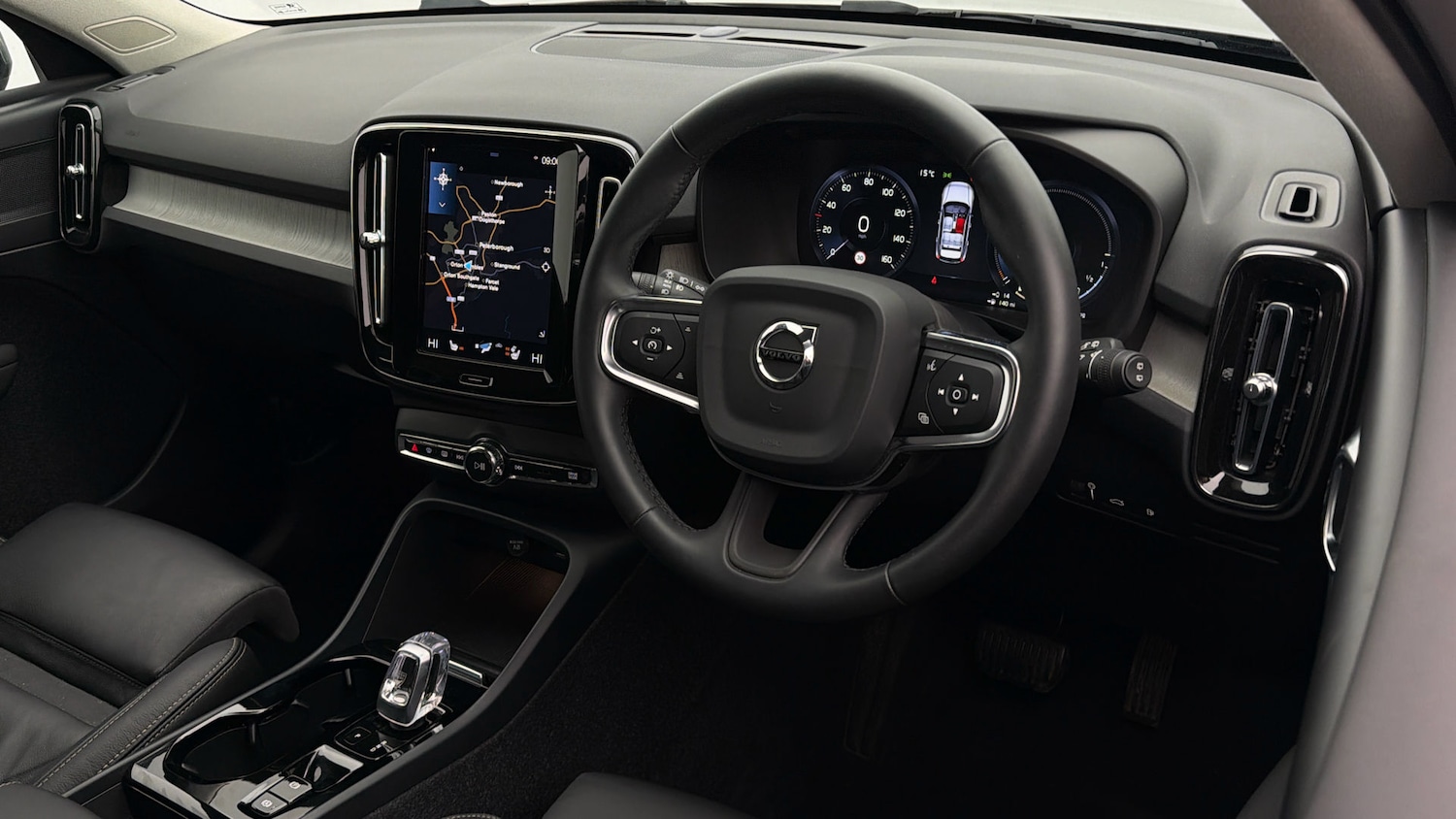 Used Volvo XC40 for sale - 78108940: Photo 9