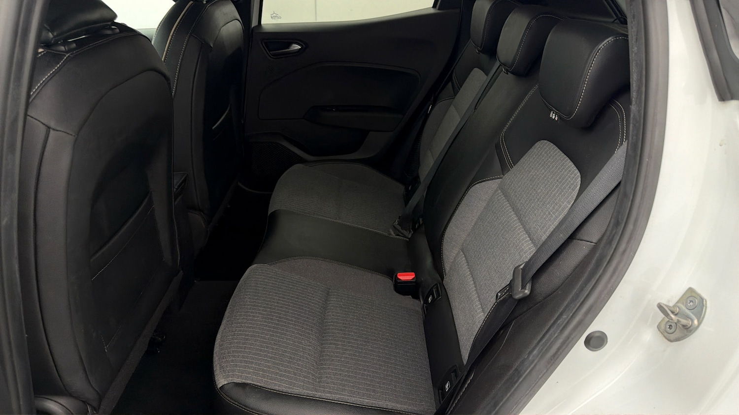 Used Renault Clio 2024 for sale - 77938338: Photo 15