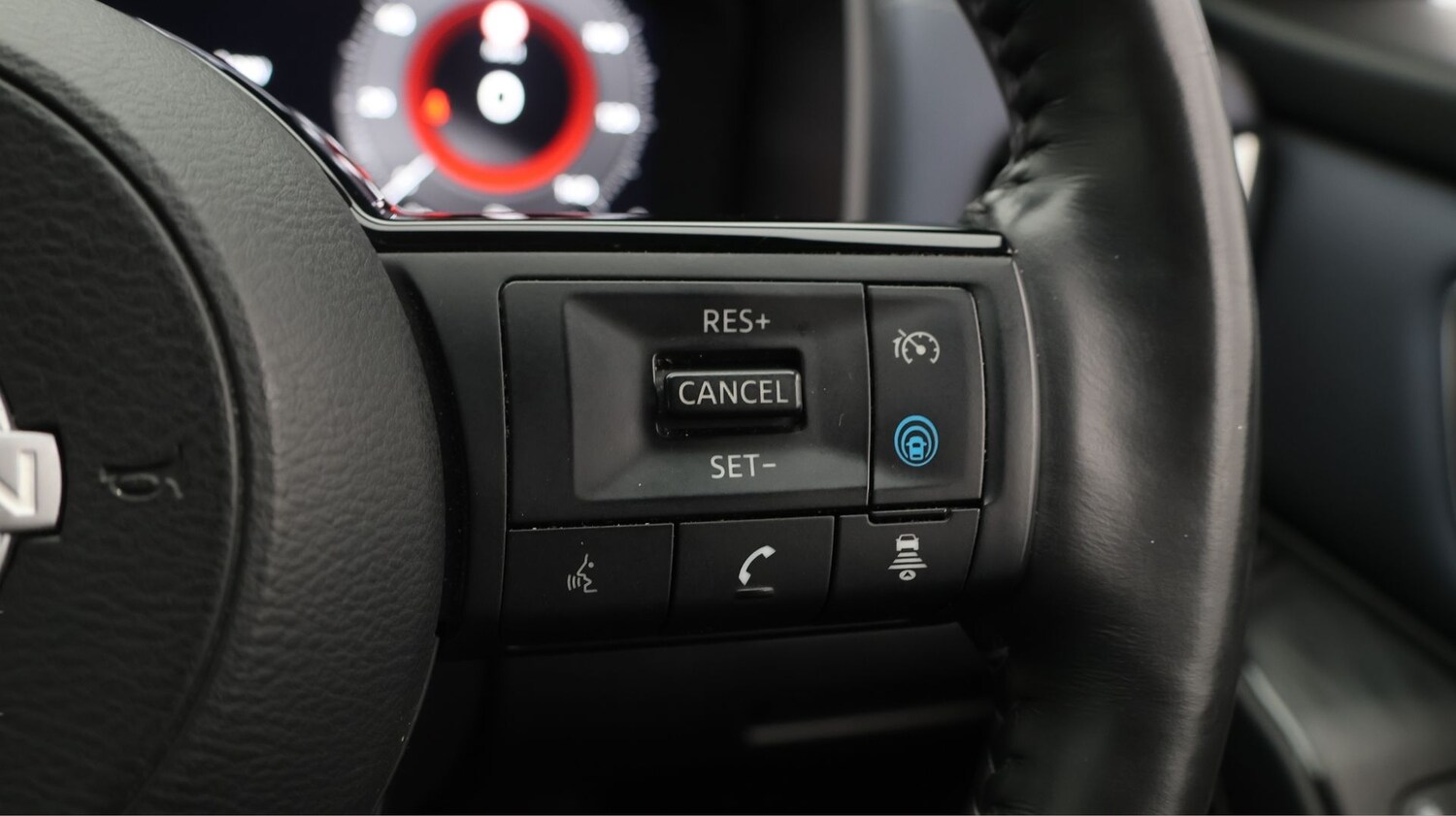 Used Nissan Qashqai for sale - 77807354: Photo 25