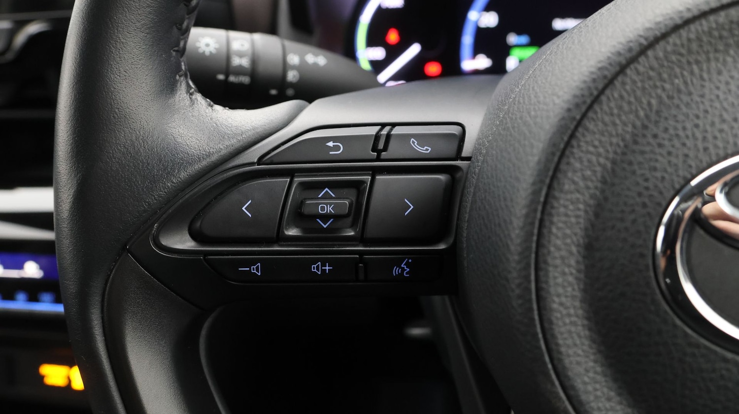 Used Toyota Yaris Cross 2023 for sale - 77460114: Photo 25