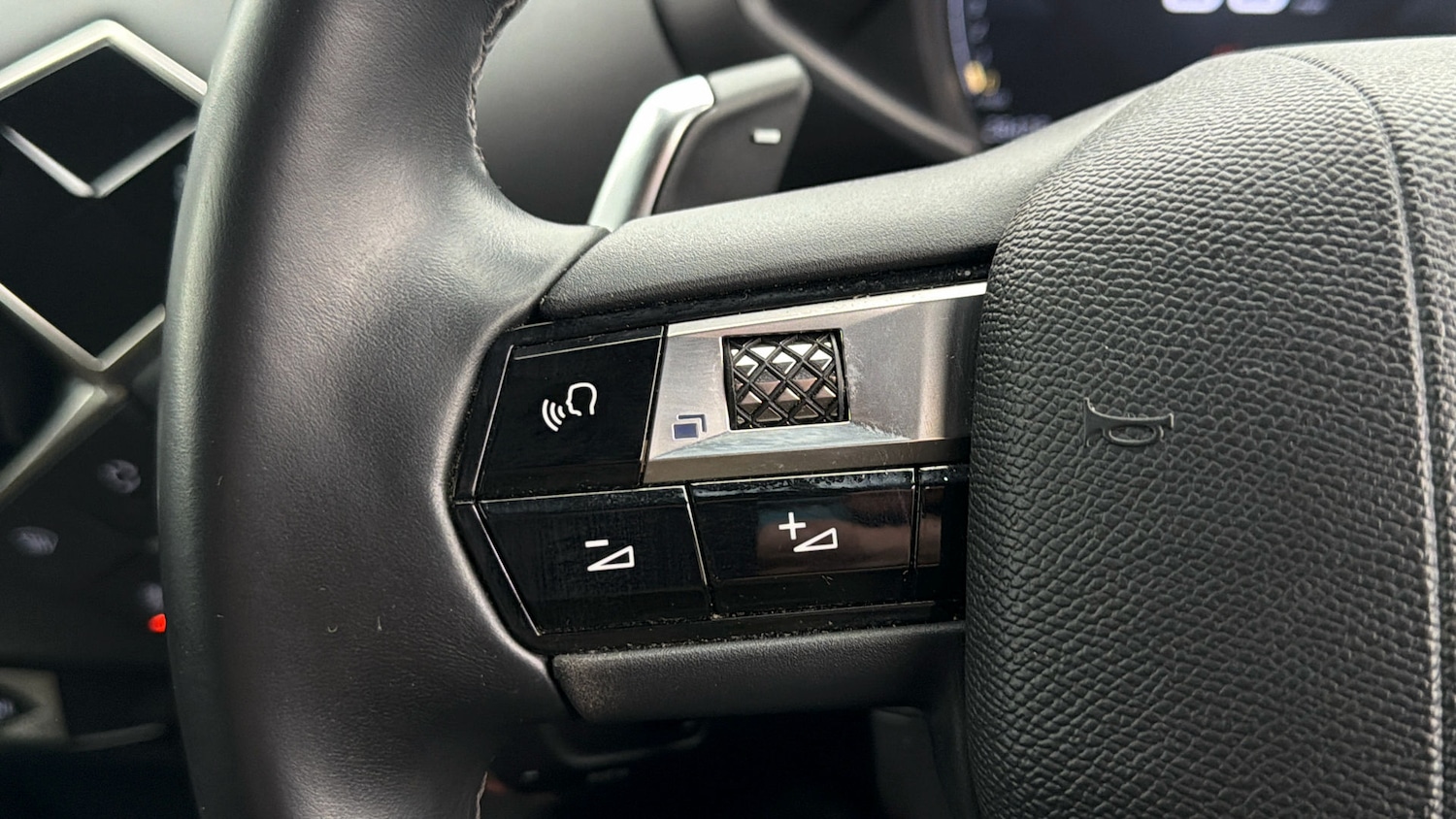 Used DS Automobiles DS 3 Crossback 2022 for sale - 78026325: Photo 23