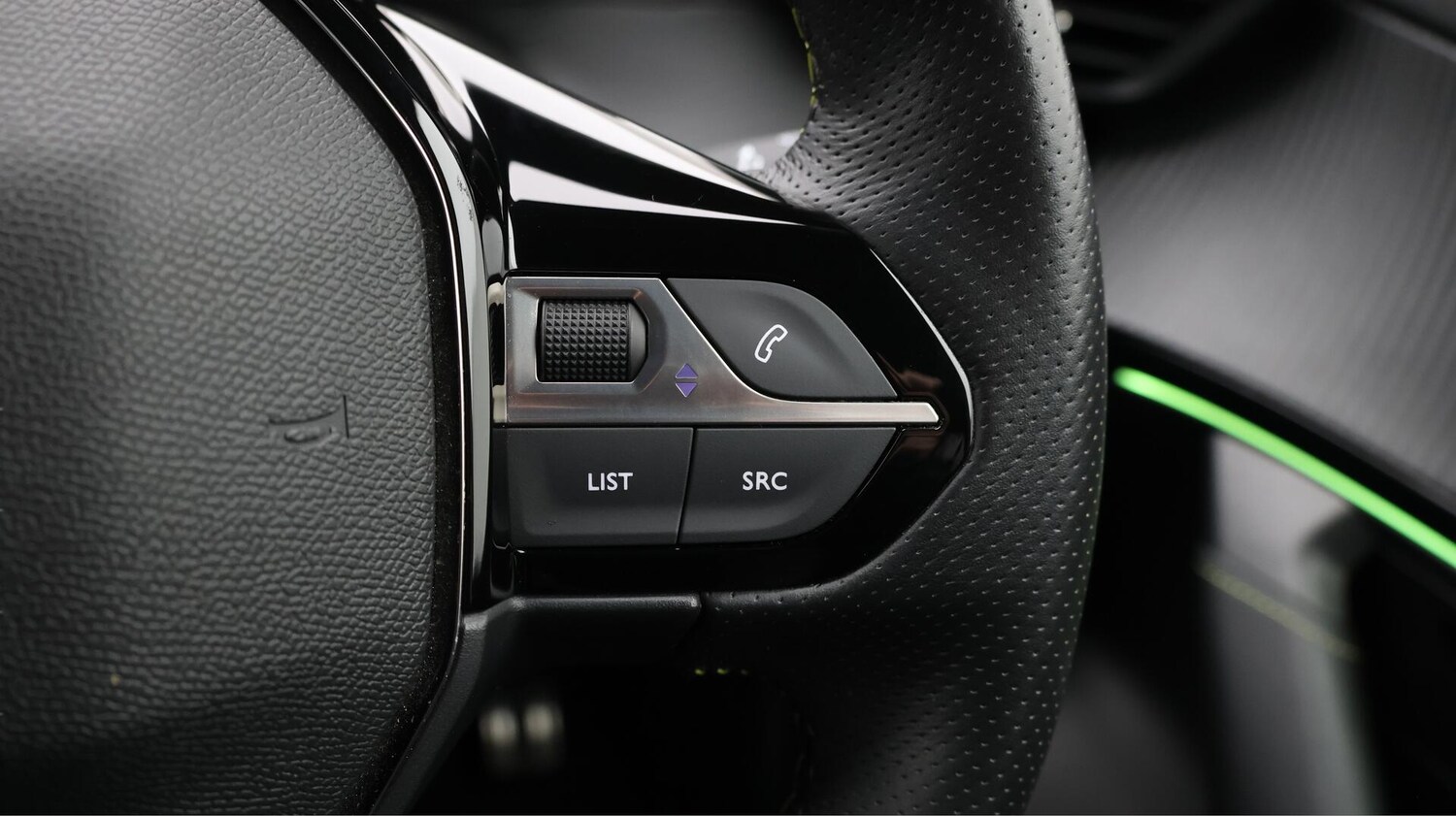 Used Peugeot 2008 2022 for sale - 76549159: Photo 27