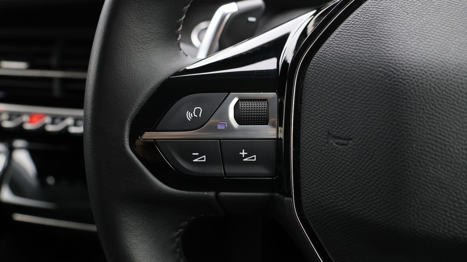 Used Peugeot 208 2023 for sale - 77431229: Photo 27