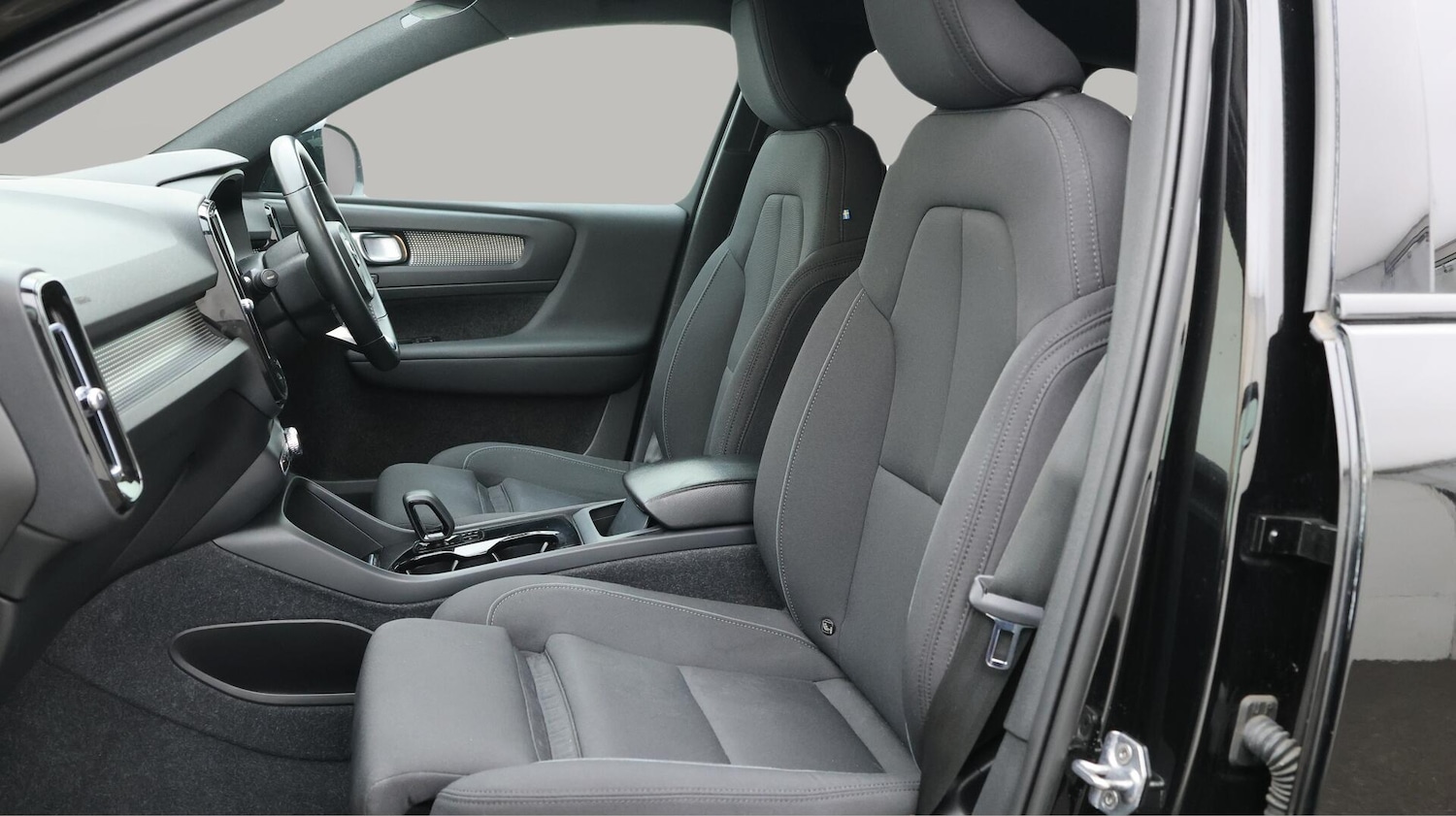 Used Volvo XC40 2021 for sale - 76084976: Photo 15