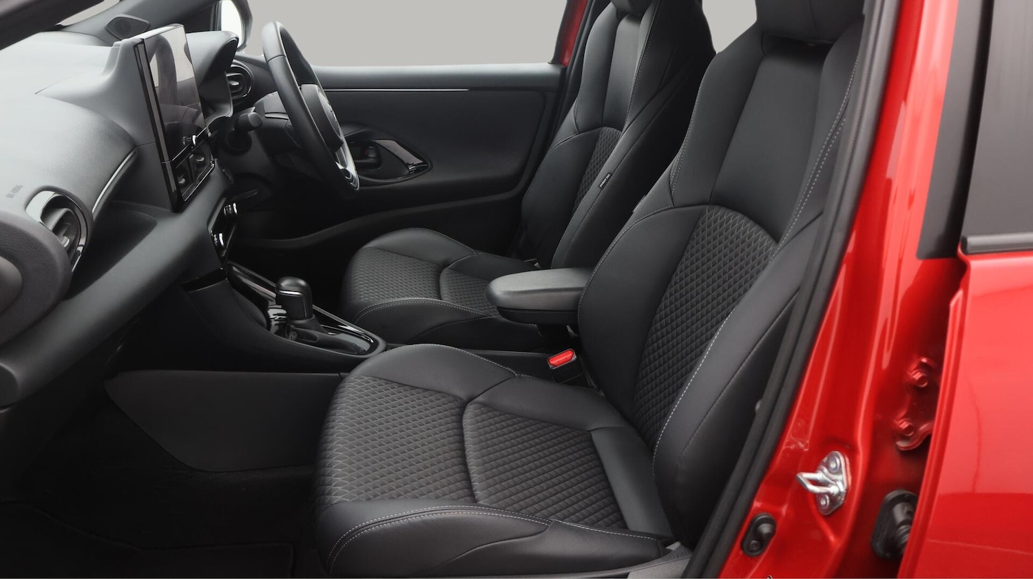 Used Toyota Yaris 2024 for sale - 76371138: Photo 15