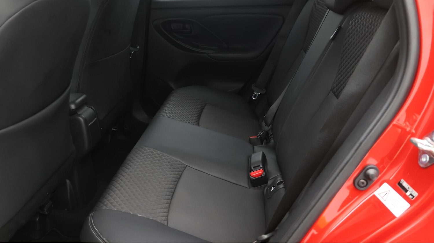 Used Toyota Yaris 2024 for sale - 76371138: Photo 17