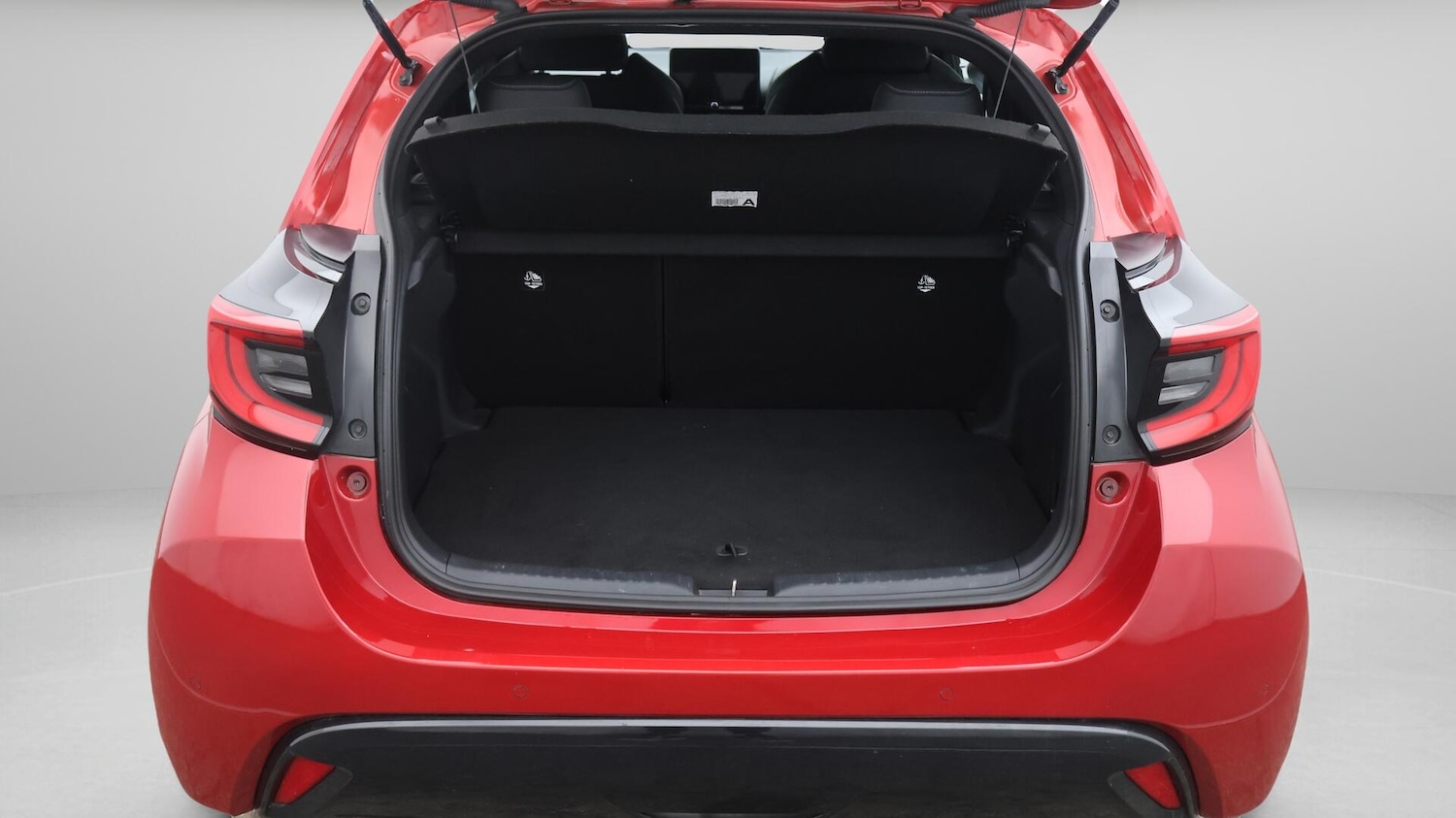 Used Toyota Yaris 2024 for sale - 76371138: Photo 18