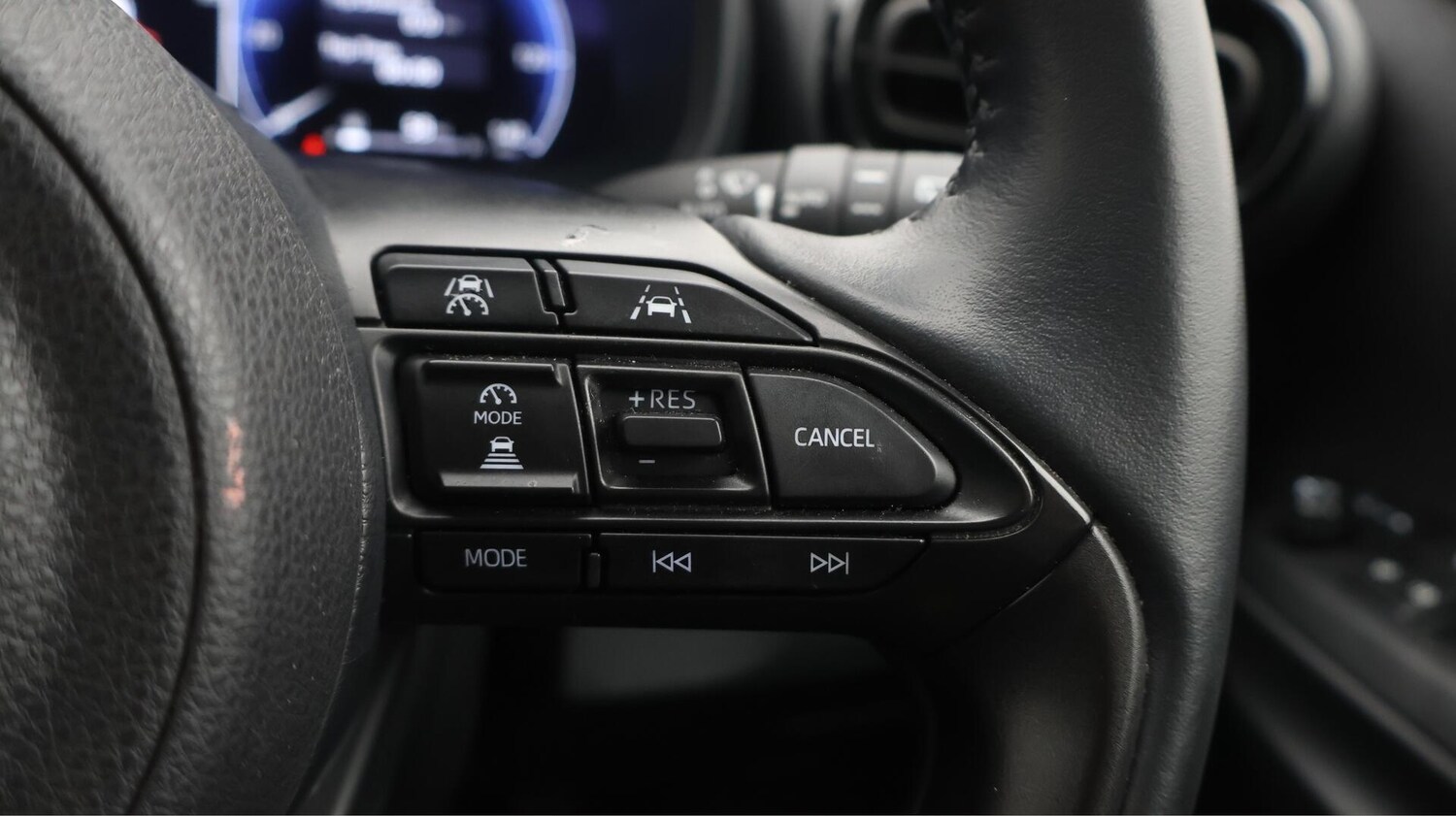 Used Toyota Yaris 2024 for sale - 76371138: Photo 25