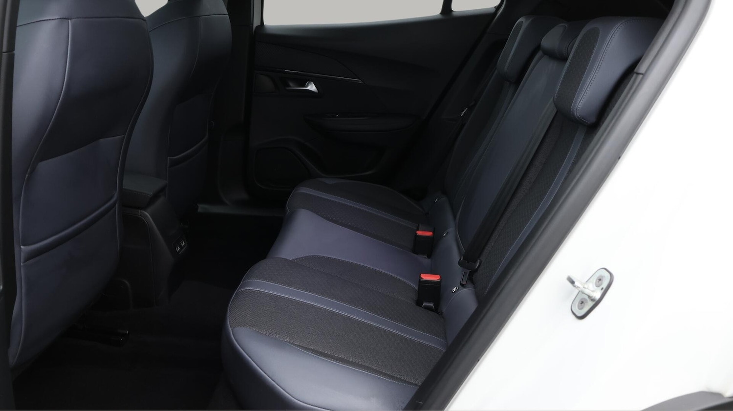 Used Peugeot 2008 2020 for sale - 76521787: Photo 17