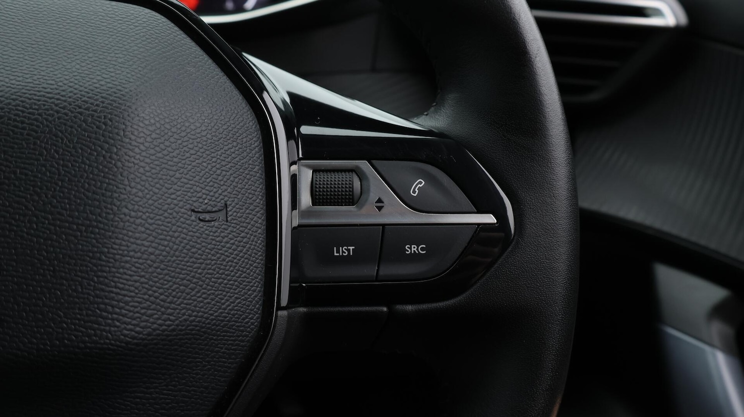 Used Peugeot 2008 2020 for sale - 76521787: Photo 26