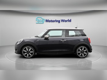 Used MINI Hatch 2023 for sale - 78680776: Photo