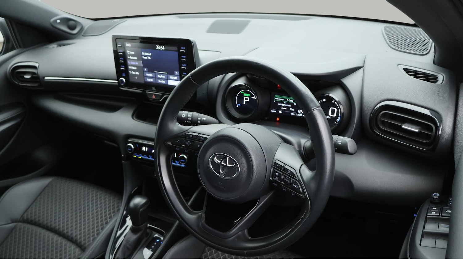 Used Toyota Yaris 2022 for sale - 76138694: Photo 10