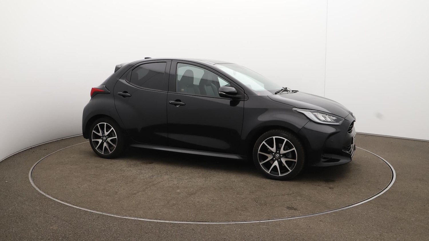 Used Toyota Yaris 2022 for sale - 76138694: Photo 46