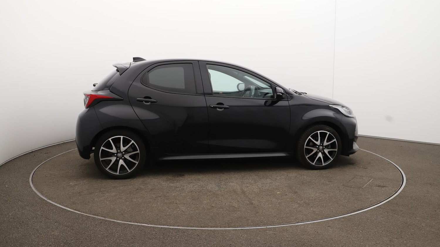 Used Toyota Yaris 2022 for sale - 76138694: Photo 50