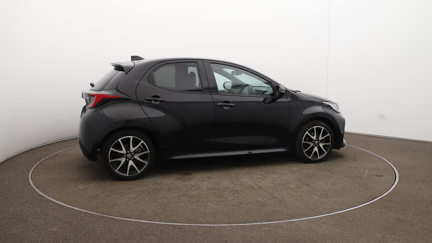 Used Toyota Yaris 2022 for sale - 76138694: Photo 51