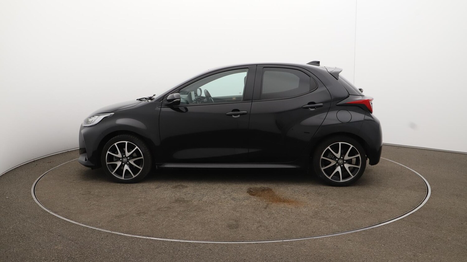 Used Toyota Yaris 2022 for sale - 76138694: Photo 64