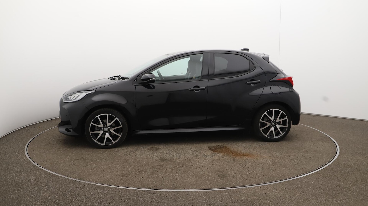 Used Toyota Yaris 2022 for sale - 76138694: Photo 65