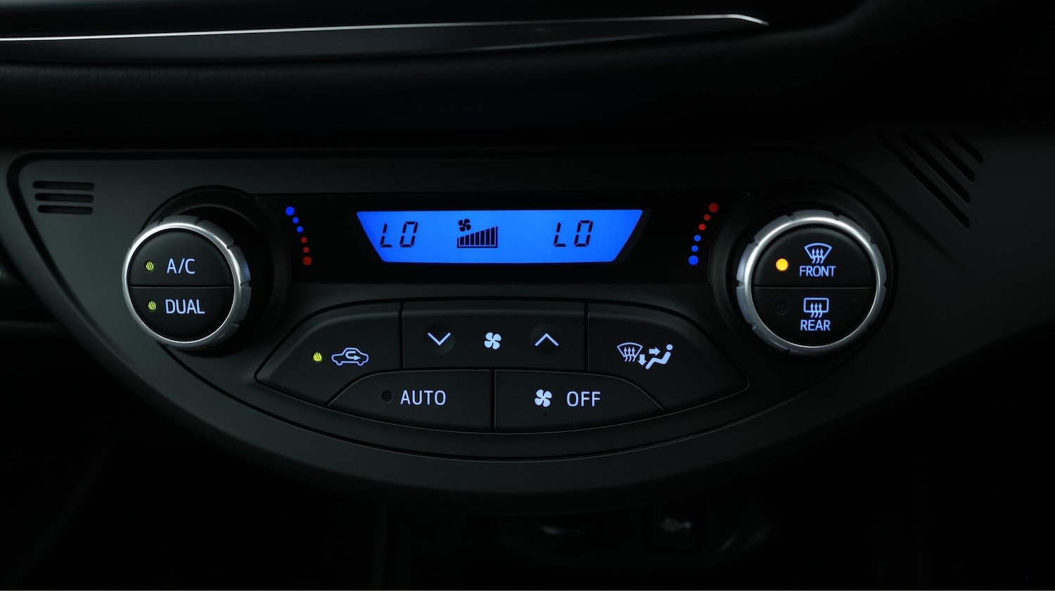 Used Toyota Yaris 2020 for sale - 76152115: Photo 13
