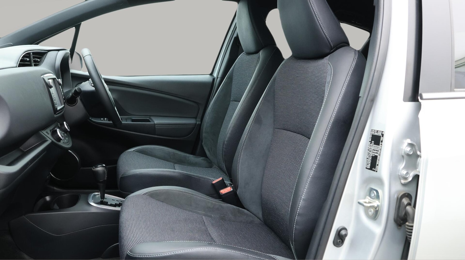 Used Toyota Yaris 2020 for sale - 76152115: Photo 15