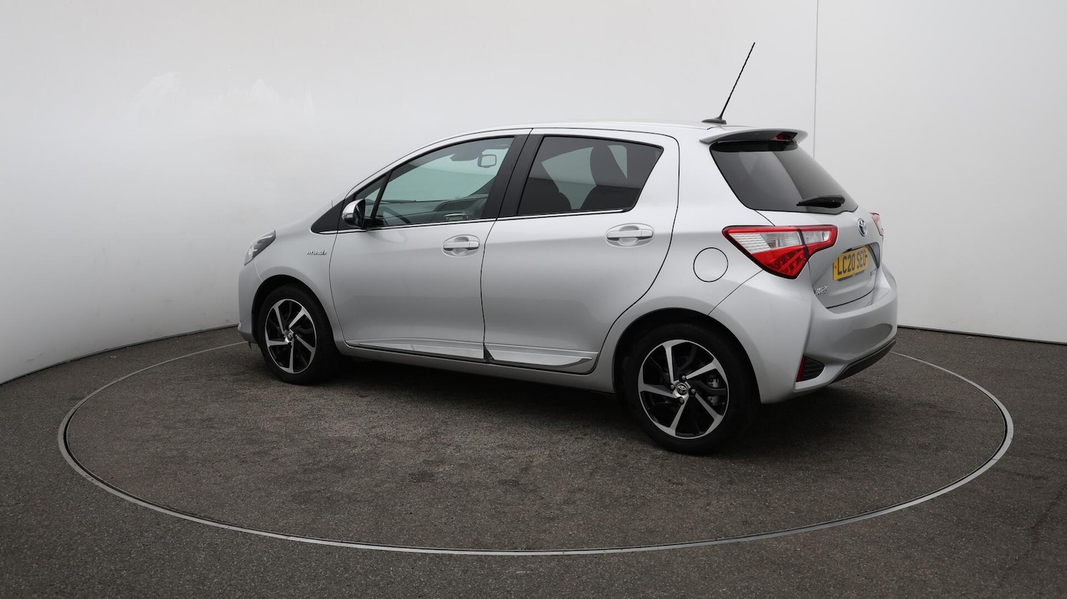 Used Toyota Yaris 2020 for sale - 76152115: Photo 36