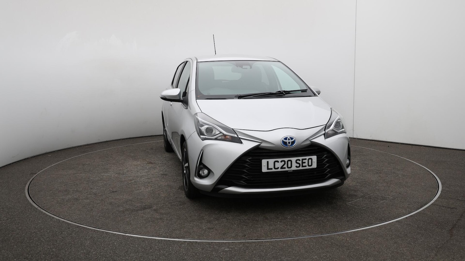 Used Toyota Yaris 2020 for sale - 76152115: Photo 41