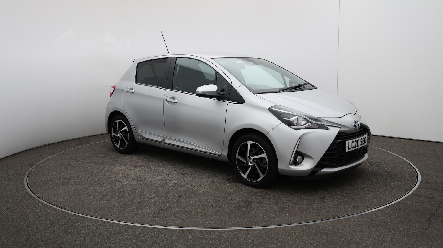 Used Toyota Yaris 2020 for sale - 76152115: Photo 44