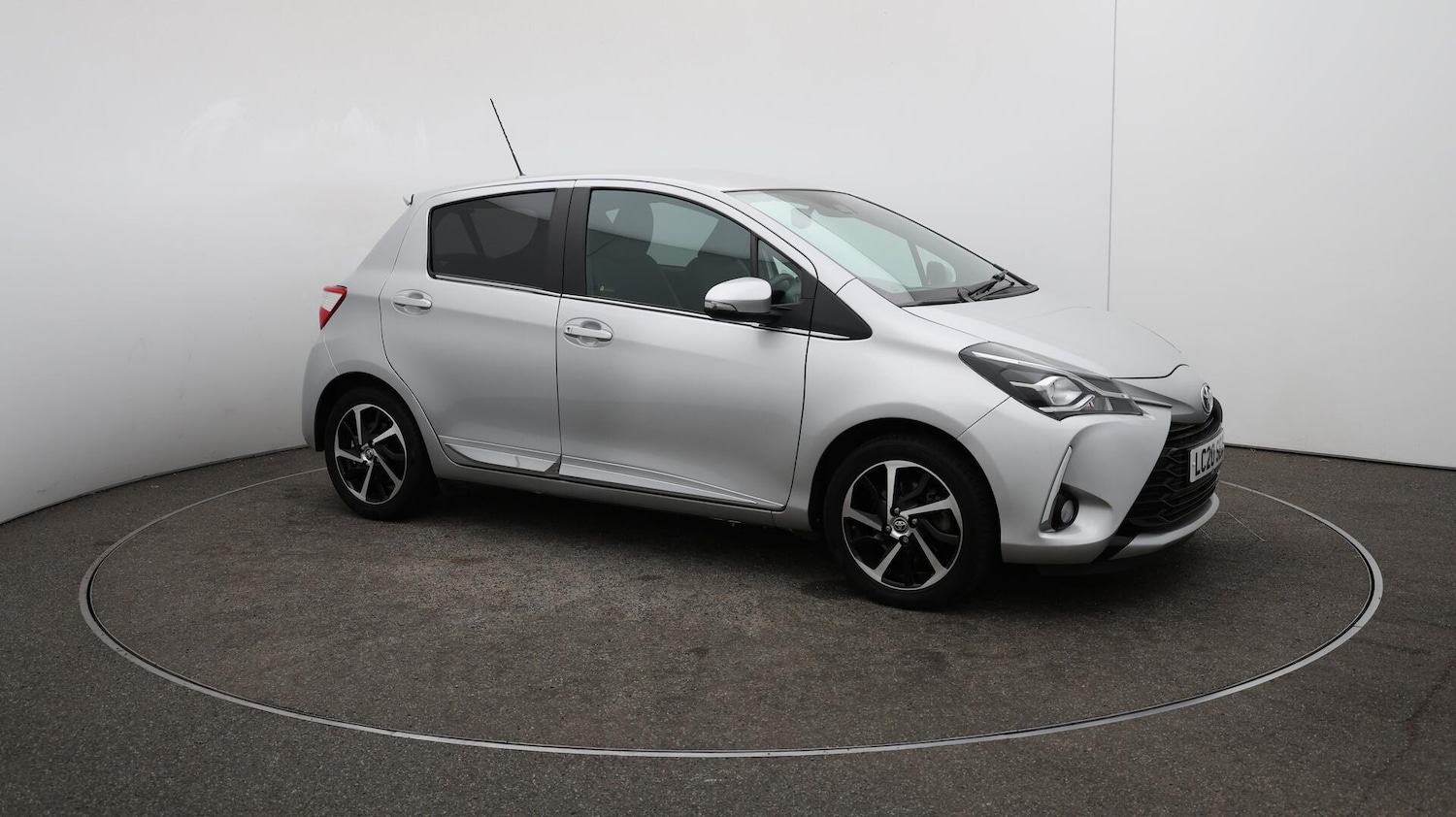 Used Toyota Yaris 2020 for sale - 76152115: Photo 45