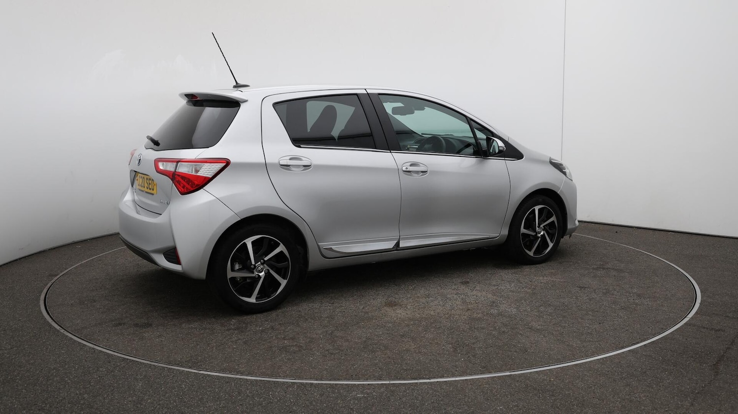 Used Toyota Yaris 2020 for sale - 76152115: Photo 52